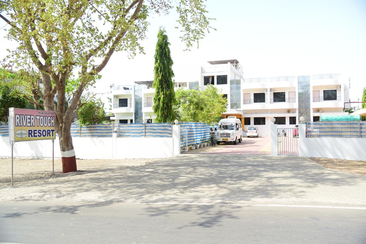 River Touch Resort 锡尔瓦萨 外观 照片
